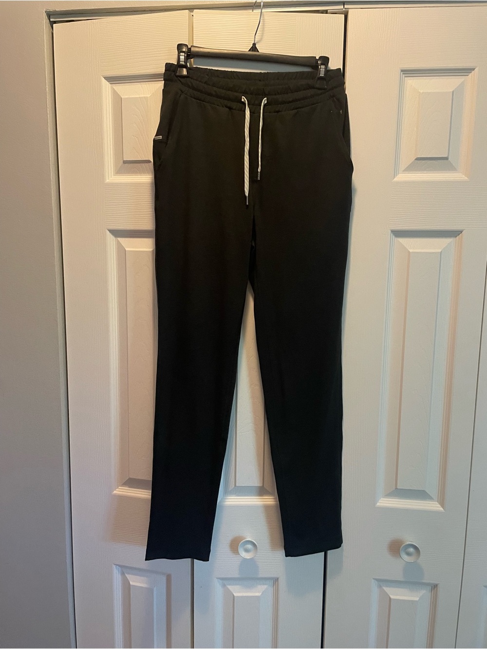 Vuori men’s Ponto Performance Pant 30" size small